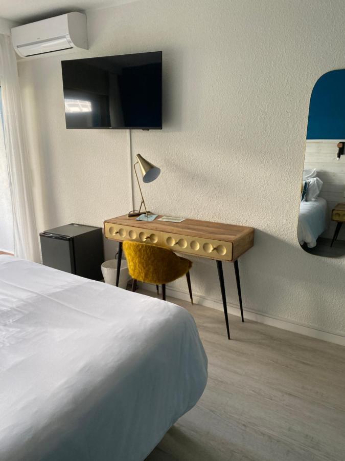 Hotel Saint-Clair, Cote Plage Ла-Гранд-Мот Экстерьер фото