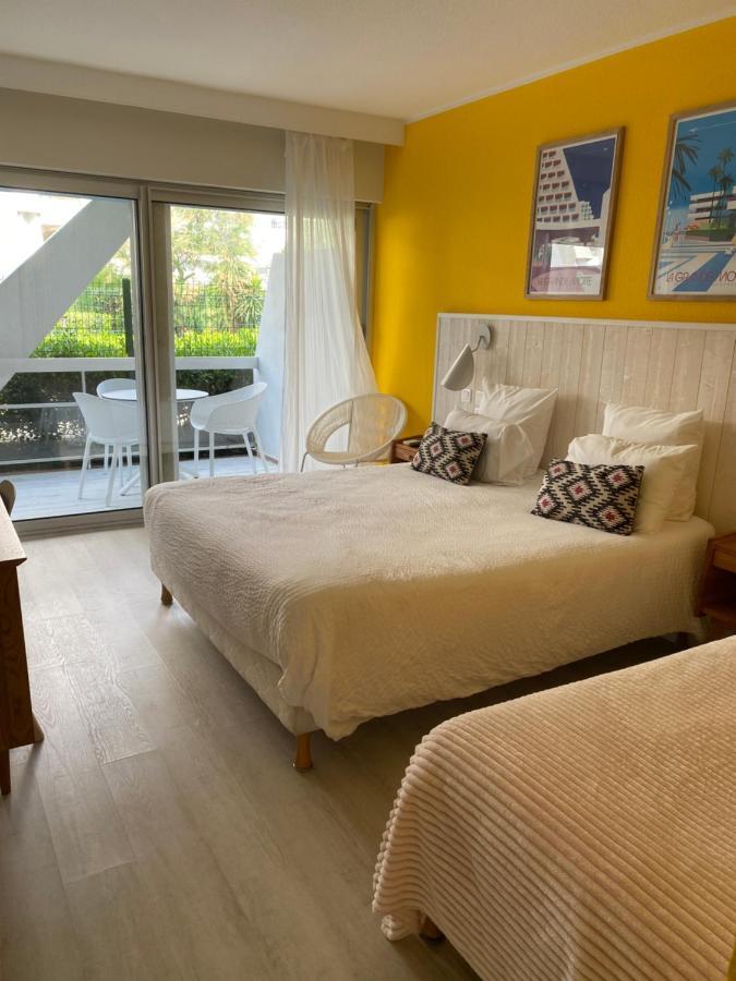 Hotel Saint-Clair, Cote Plage Ла-Гранд-Мот Экстерьер фото