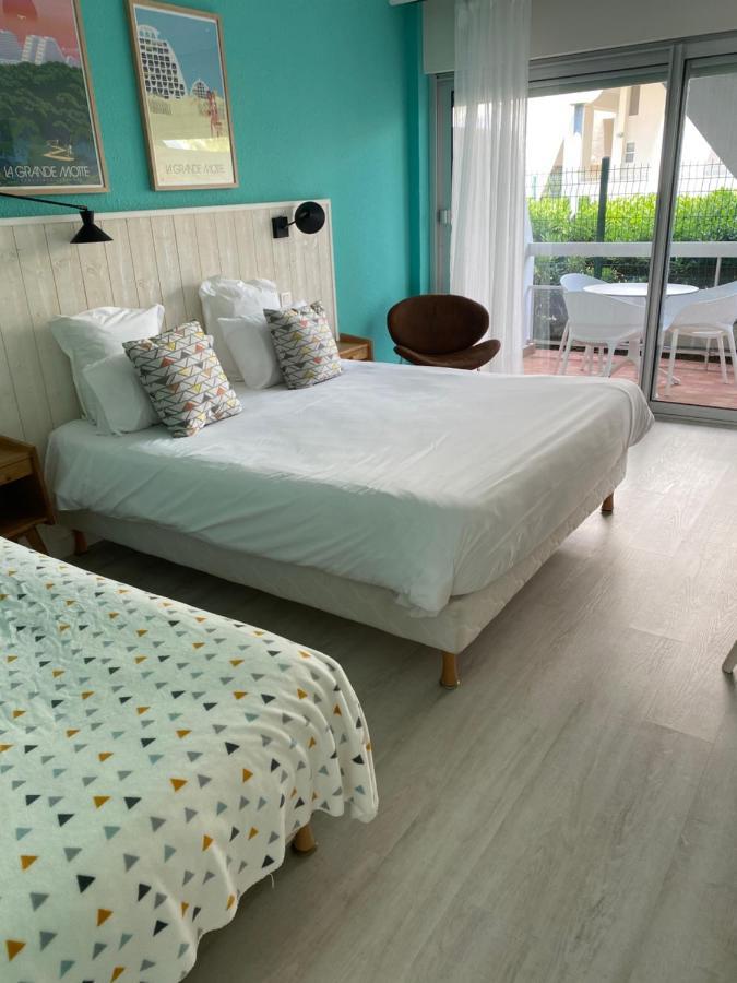 Hotel Saint-Clair, Cote Plage Ла-Гранд-Мот Экстерьер фото