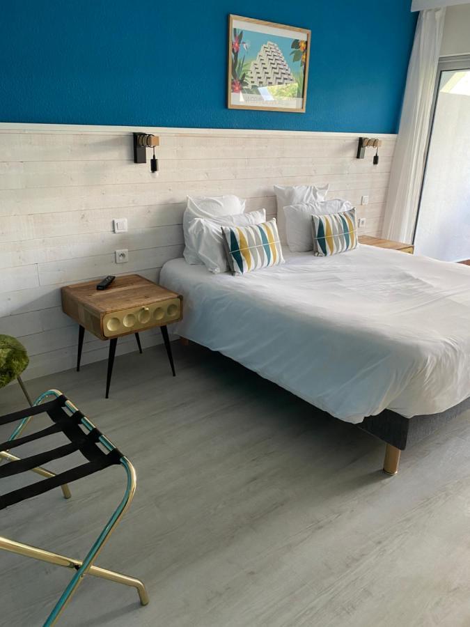 Hotel Saint-Clair, Cote Plage Ла-Гранд-Мот Экстерьер фото