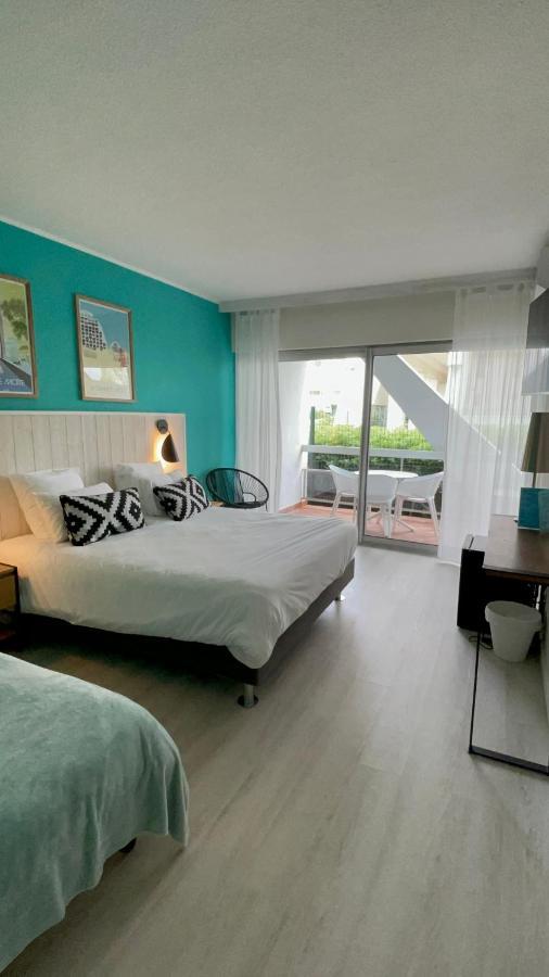Hotel Saint-Clair, Cote Plage Ла-Гранд-Мот Экстерьер фото