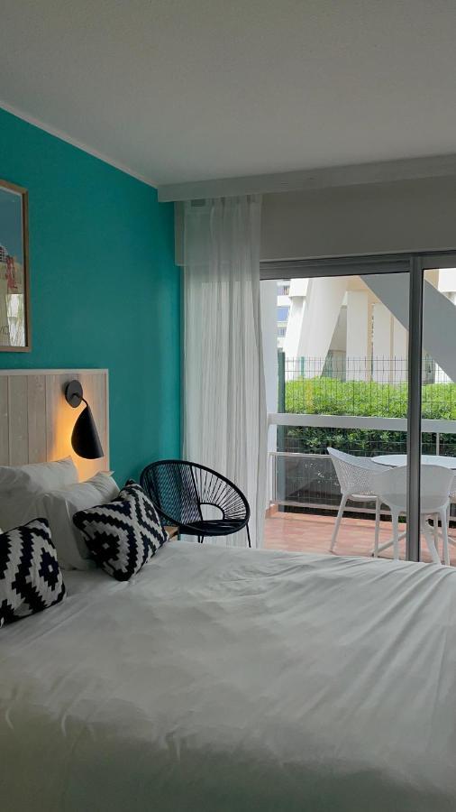 Hotel Saint-Clair, Cote Plage Ла-Гранд-Мот Экстерьер фото