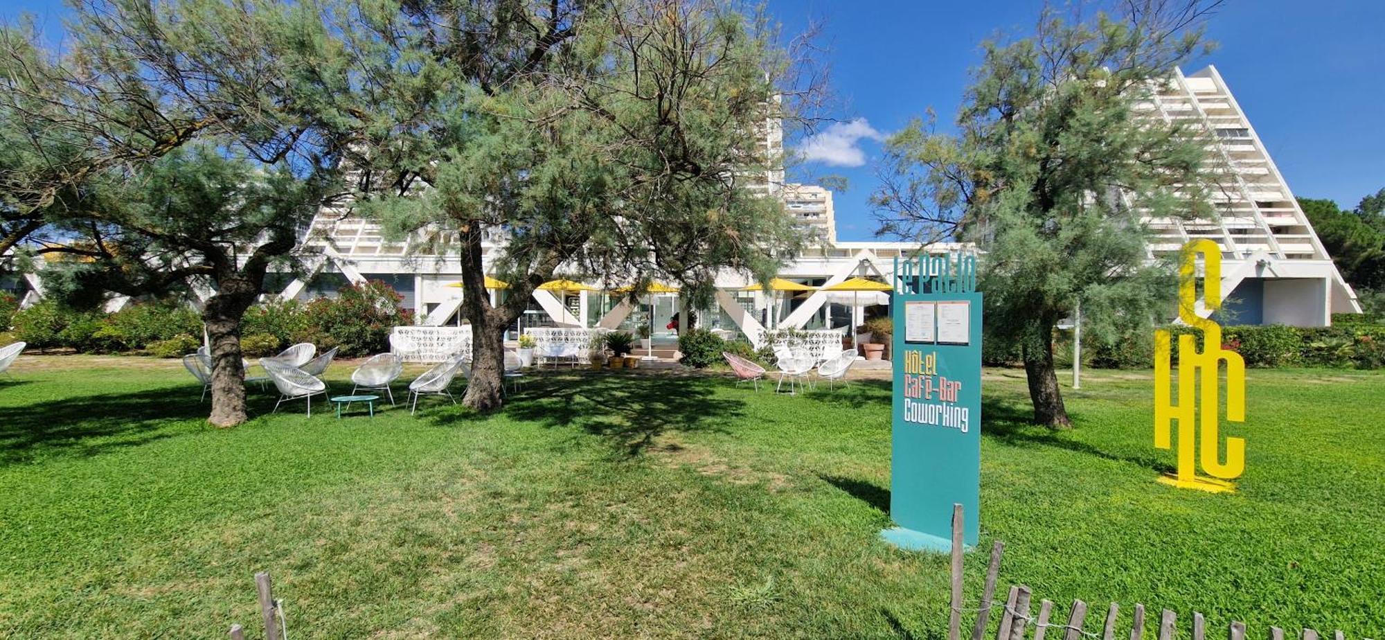 Hotel Saint-Clair, Cote Plage Ла-Гранд-Мот Экстерьер фото